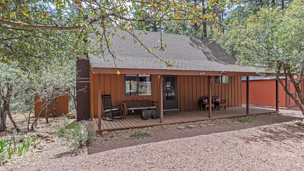 Pine Cabin | Shady Pines Cabin