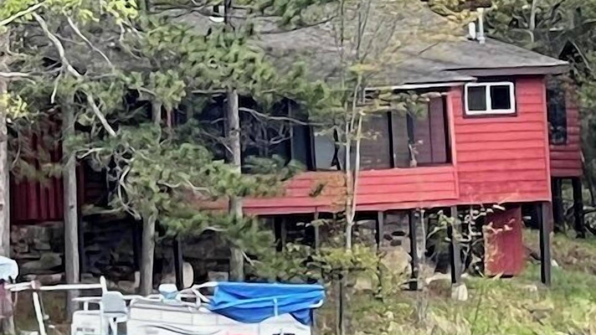 Rhinelander Cabin | Shady Rest Cabin #5, Waterfront, Sand Beach, 2BD/2BTH, Playground, Firepit