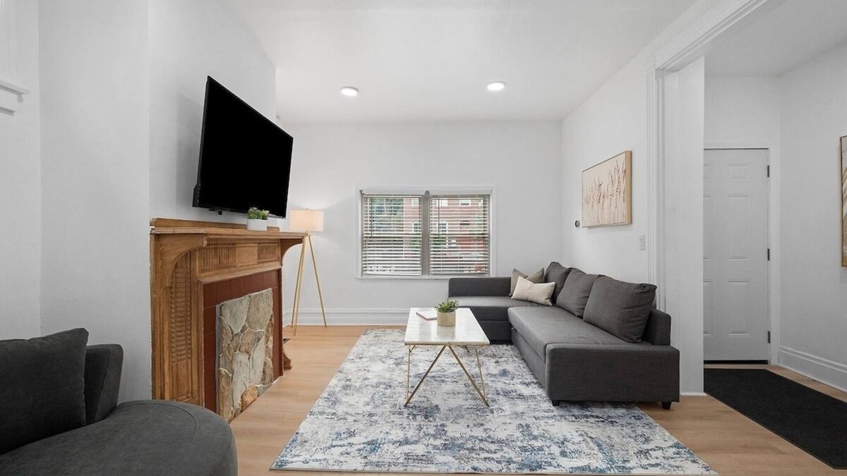 Shadyside Apartment | Shadyside/Central @1 Spacious and Modern 1Bdr with Free Parking