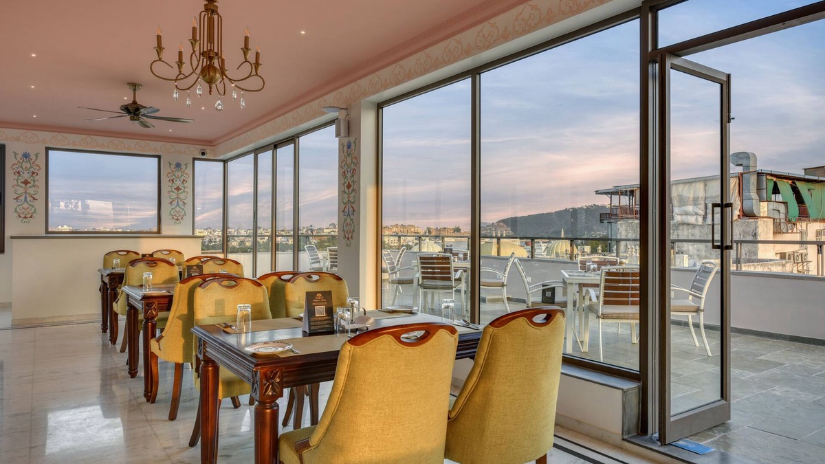 Mali Colony Hotel | Shahpura Dev Panache