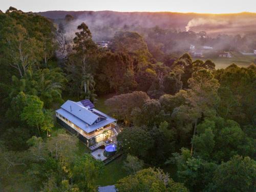 Kin Kin House | Shangri-La! Secluded & Lush Country Property