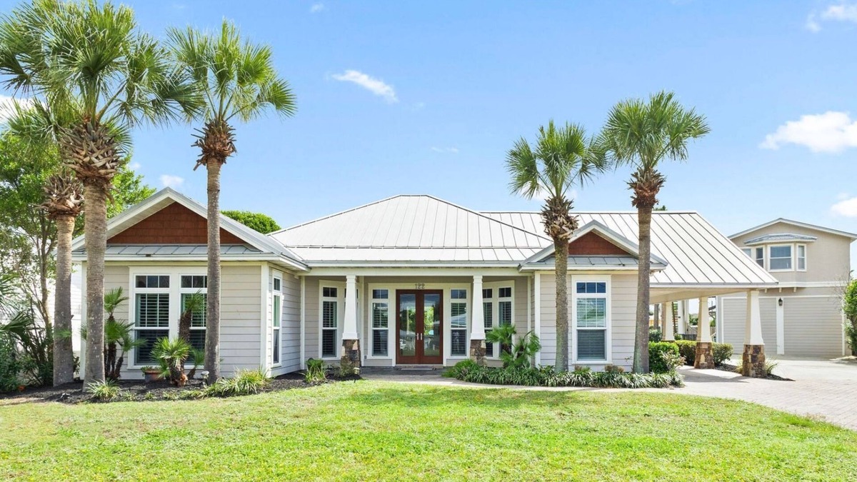 Hollywood Beach House | Shangri-La! The Real Fun Beach Home. Beach view, 100 yards to beach walkover