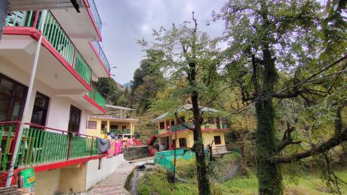 Bhagsu Nag House | Shanti Guest House
