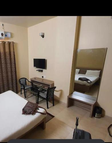 Juliasar Hotel | Shanti Niketan Salasar Balaji