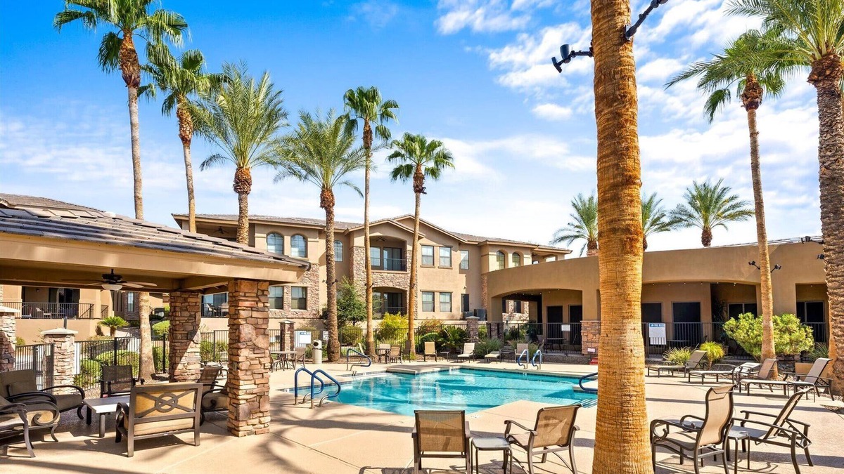 Foothills House | Shared Poolside Fun~Hot Tub~Gym & More