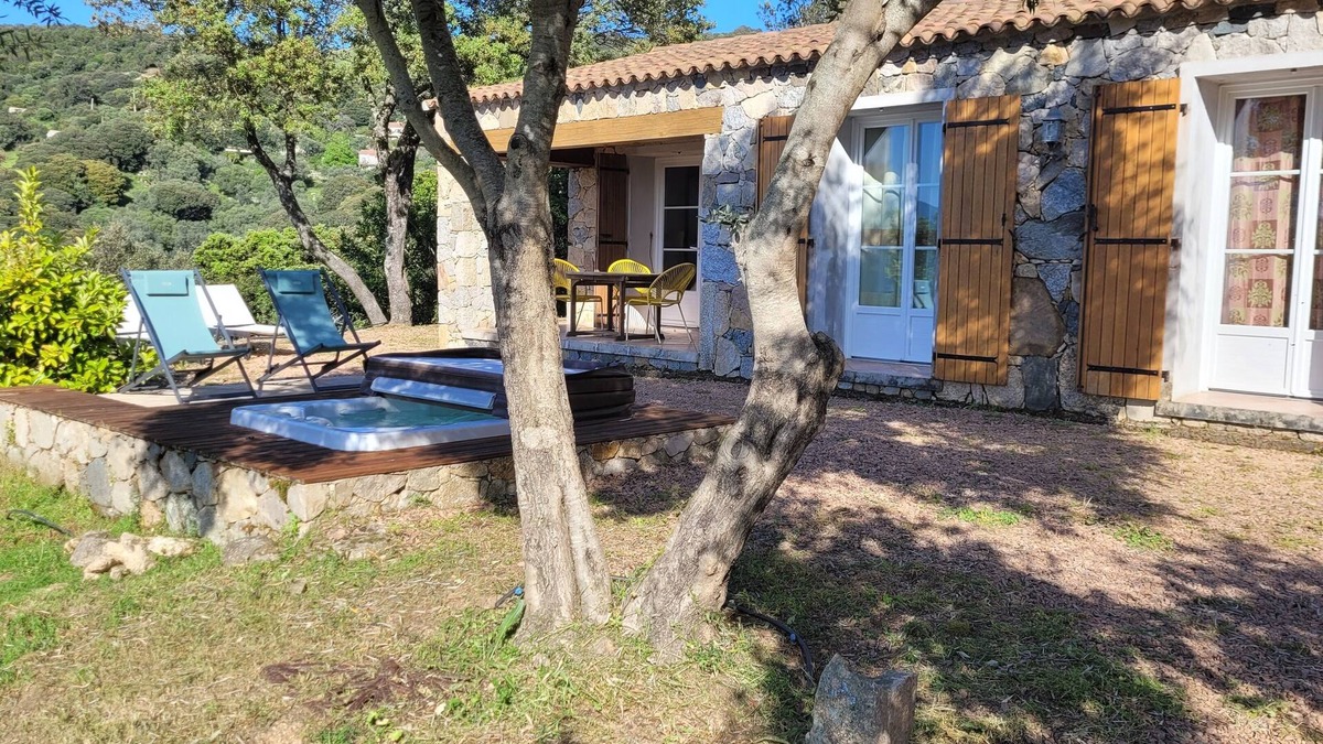 Granace Cottage | Sheepfold in dry stones with outdoor spa, calm assured