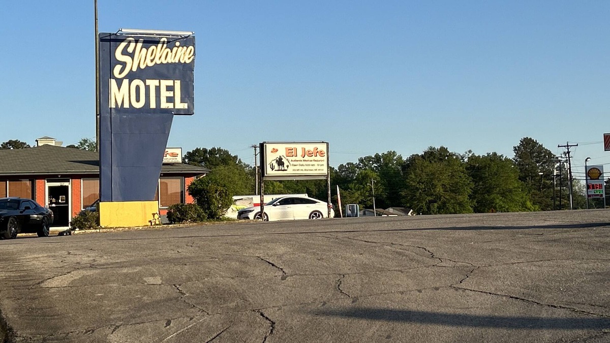 Aberdeen Hotel | Shelaine Motel