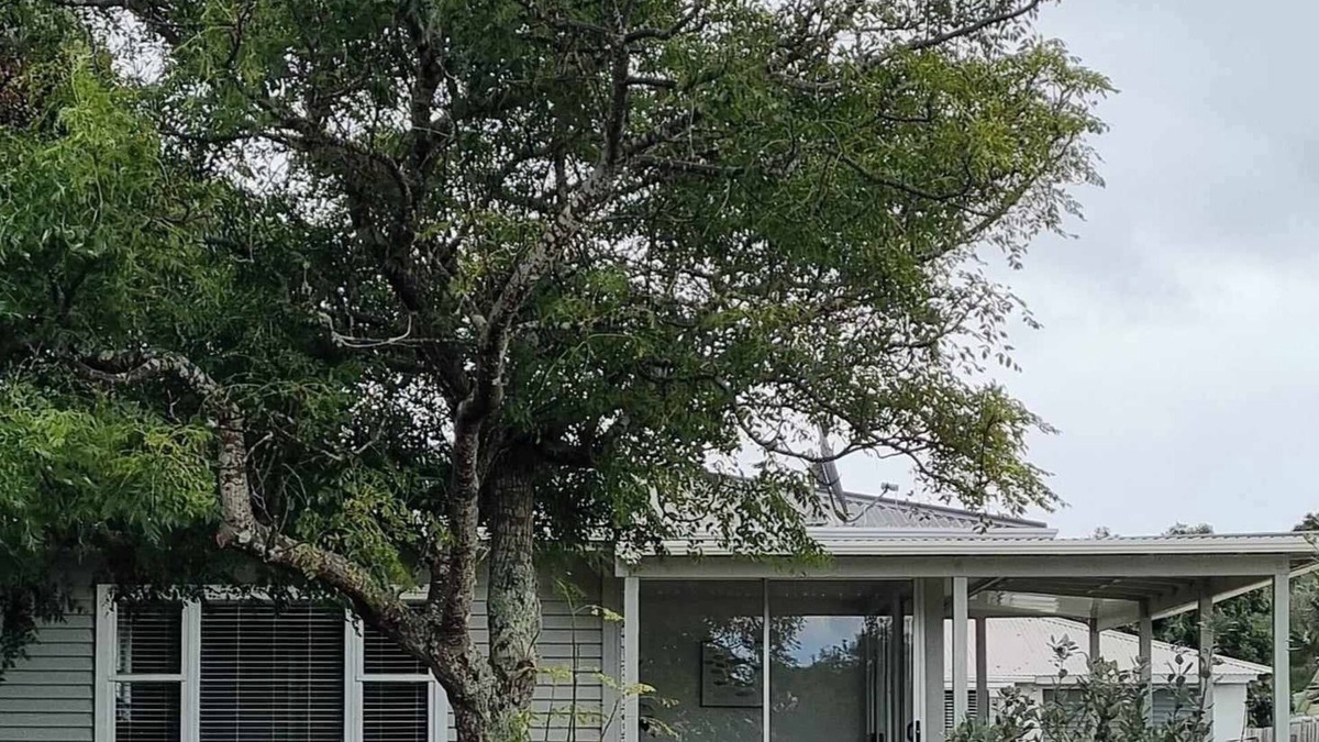 Pukenui House | Shell Cottage - lovely cottage situated in Pukenui