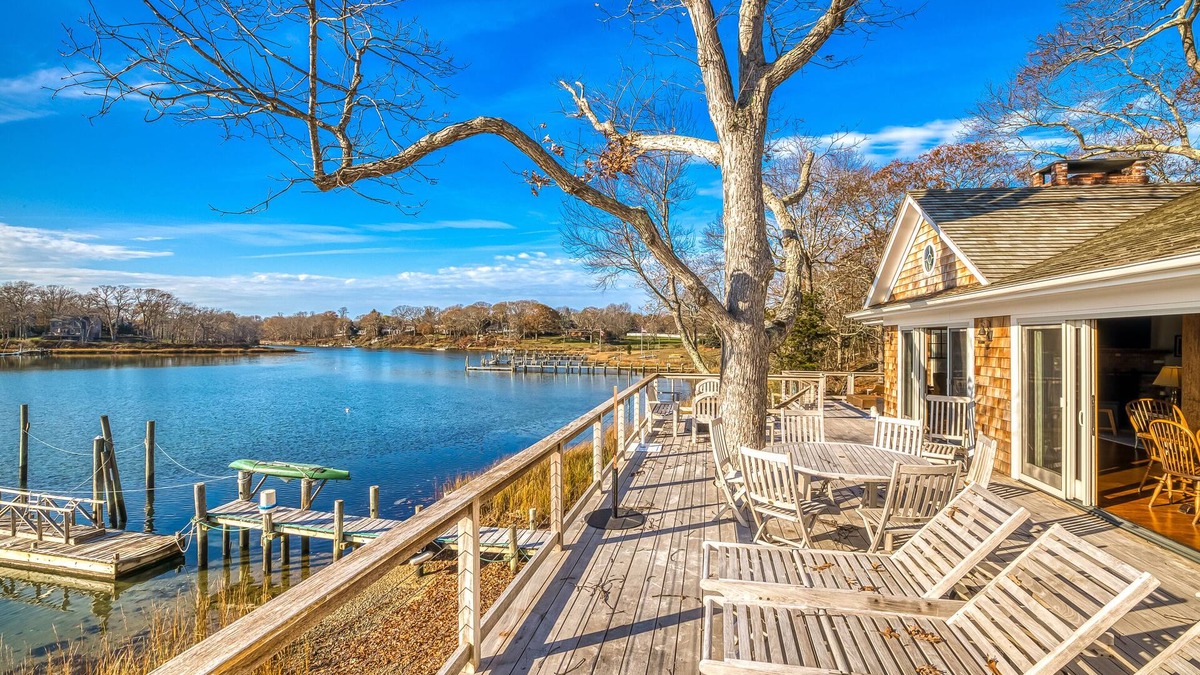 Menantic Creek House | Shelter Island Waterfront