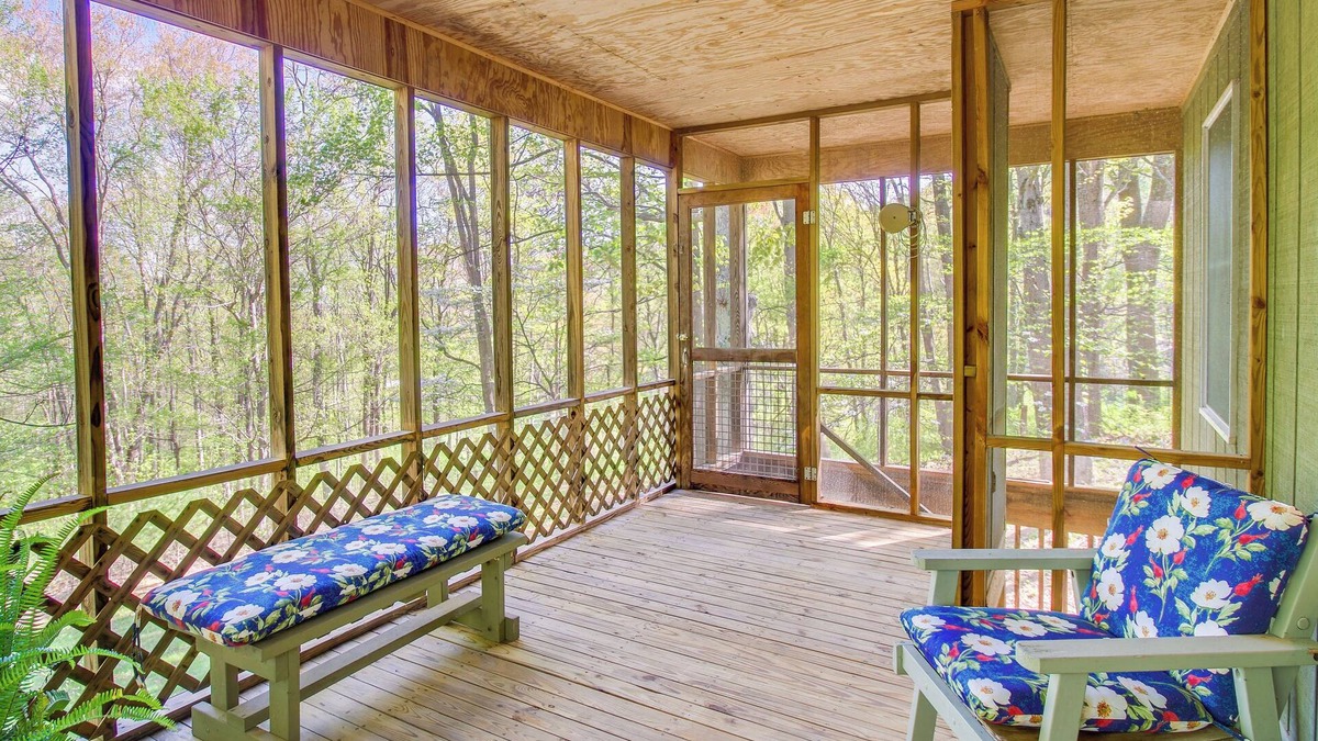 Elkton Cabin | Shenandoah National Park: Cabin w/Patio!
