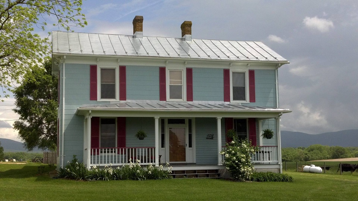 Waynesboro House | Shenandoah Valley Farm House near BR pkway & Skyline , UVA, Staunton, wineries