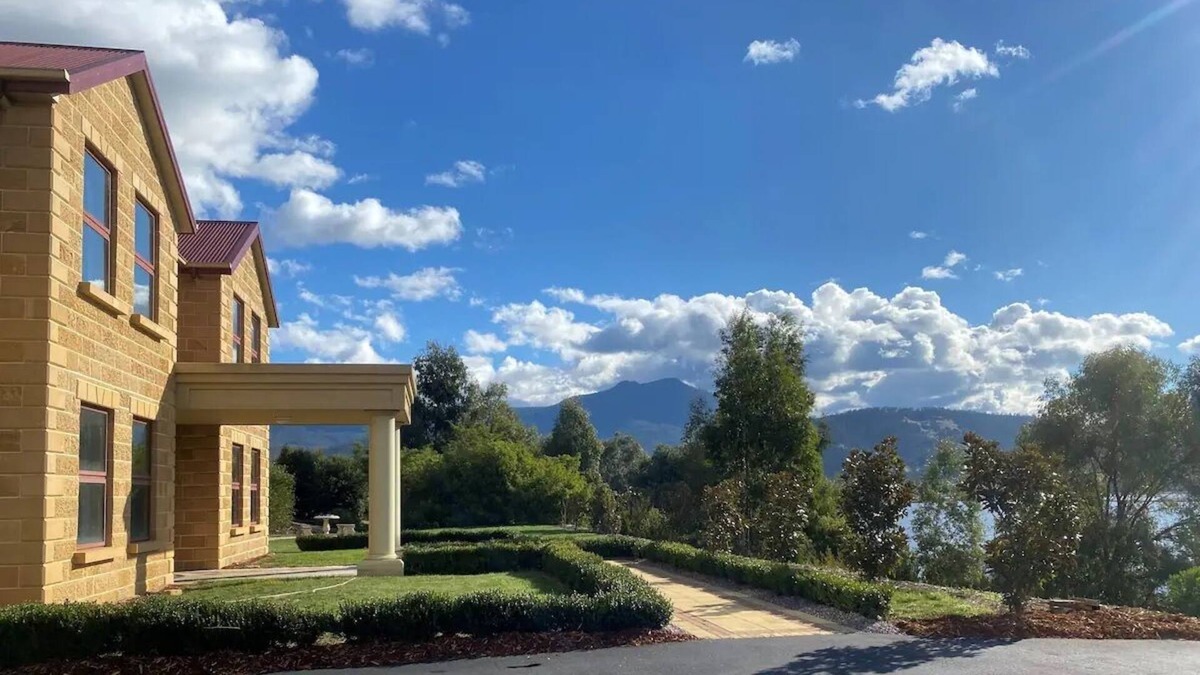 Hobart House | Sheoak House Private Self Contained 2 Bedroom Unit