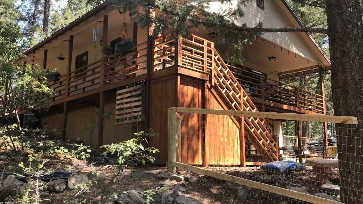 Cloudcroft Cabin | Shep's Artist Retreat