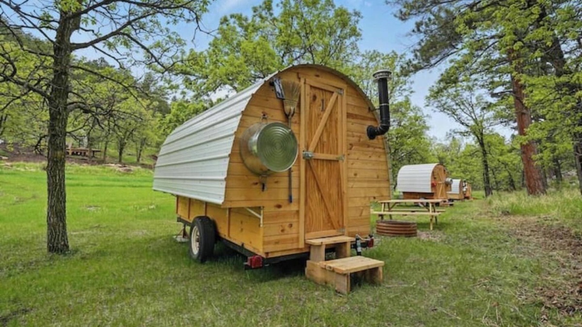Hermosa House | Shepherd's Wagon #1 near Mt Rushmore