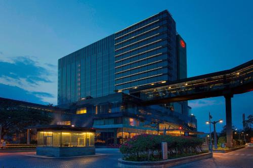 Rajajinagar Hotel | Sheraton Grand Bangalore Hotel at Brigade Gateway