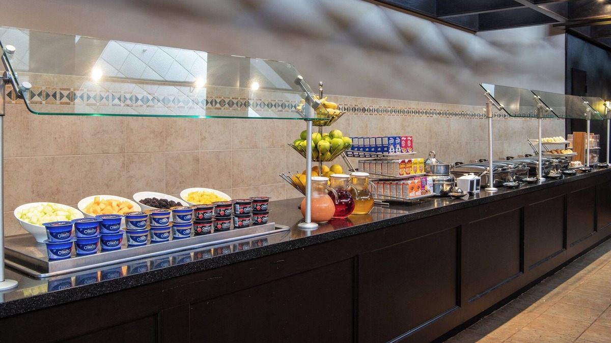 Minnetonka Hotel | Sheraton Minneapolis West Hotel