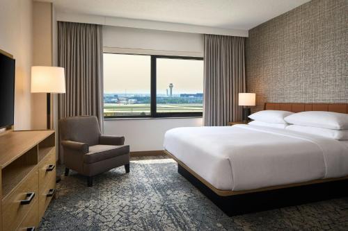 O'Hare Hotel | Sheraton Suites Chicago O'Hare