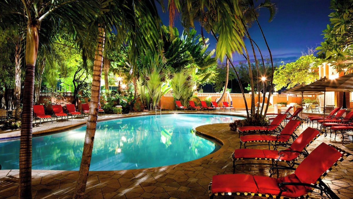 Survey Creek Hotel | Sheraton Suites Fort Lauderdale at Cypress Creek