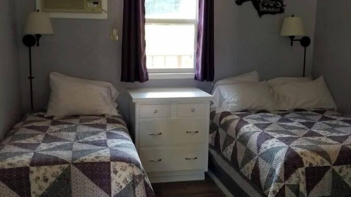Pennington Apartment | "Sheriff's Office" at Oak Arbor