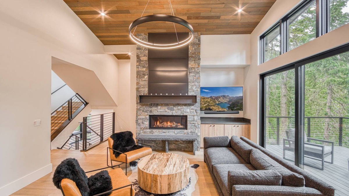 Alpine Meadows House | Shining Creek at Alpine Meadows by Tahoe Getaways - 4 BR w Creek Views, Hot Tub & Ski Shuttle!