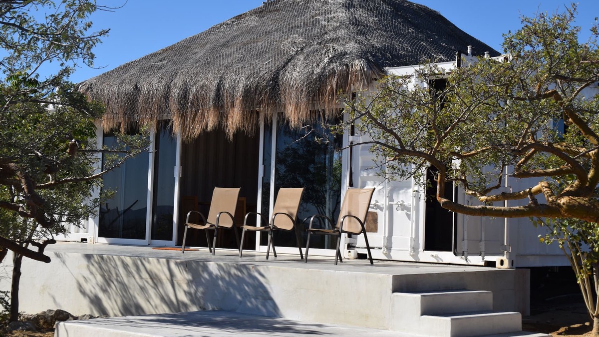 La Ventana House | Shipping Container House in The Heart of Town