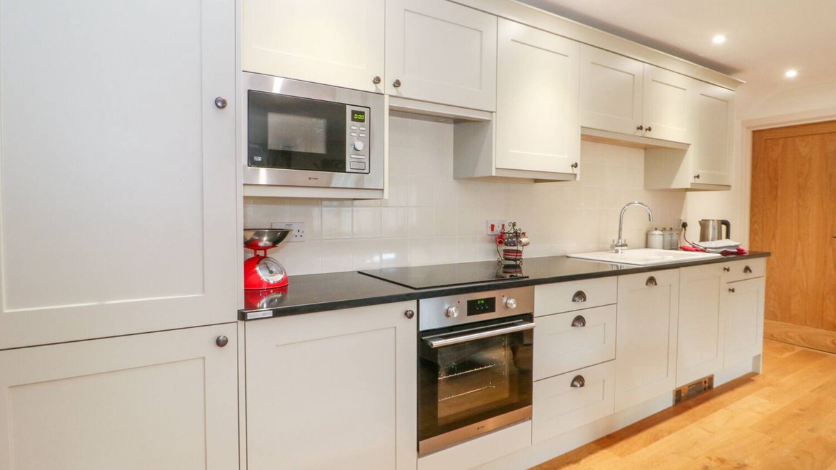 Yeovil Cottage | Shippon Barn