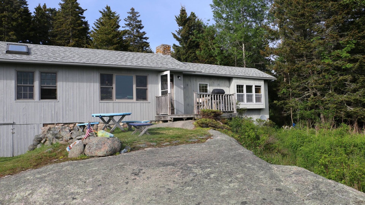 Stonington Cottage | Shipshape, next door to Sand Beach in Stonington
