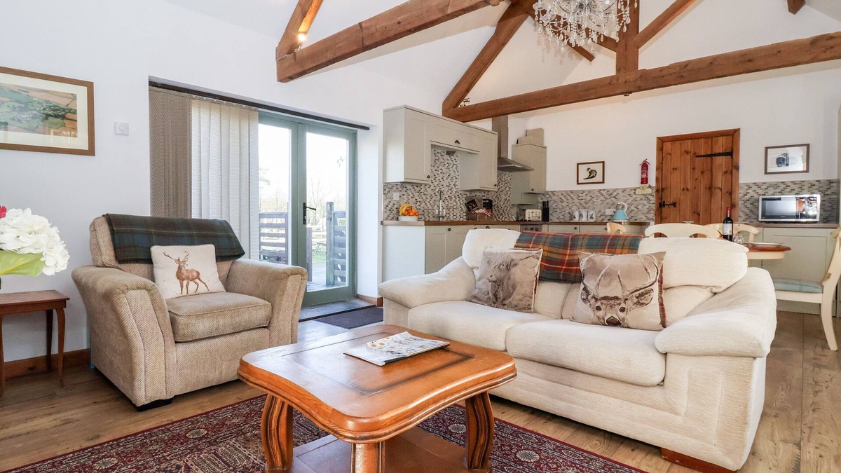 Lissett Cottage | SHIRE COTTAGE, pet friendly, character holiday cottage in Skipsea