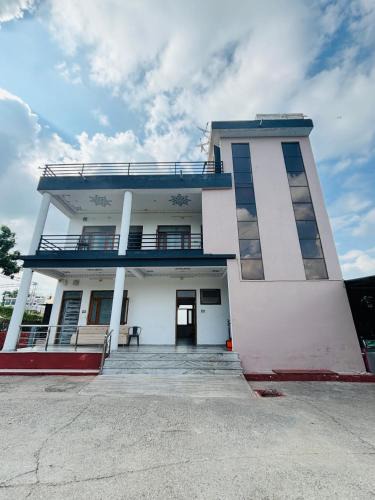 Nathdwara Hotel | Shiv Ashray Resort