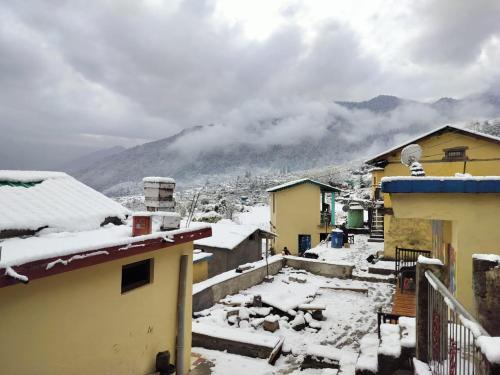 Gobind Dham House | Shiv Bhawani Pujari Homestay