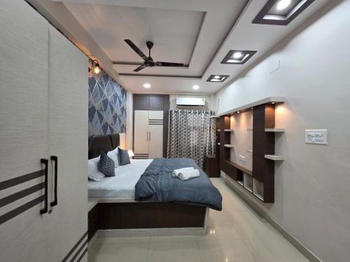 Mahmoorganj Apartment | Shivalay - By Safarnama Stays