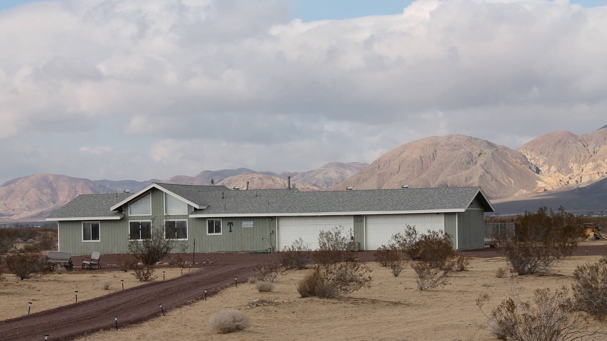 Daggett House | Shooting Star Ranch!