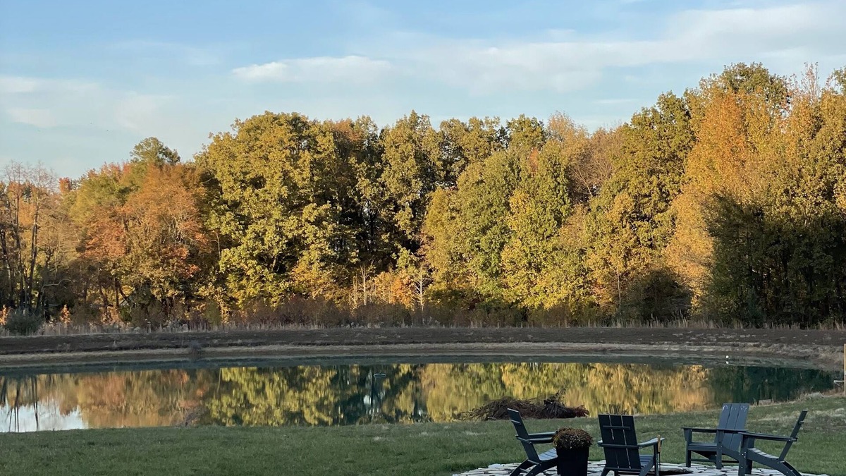 Grayridge House | Shop House located 8 miles from Otter Slough Conservation Area
