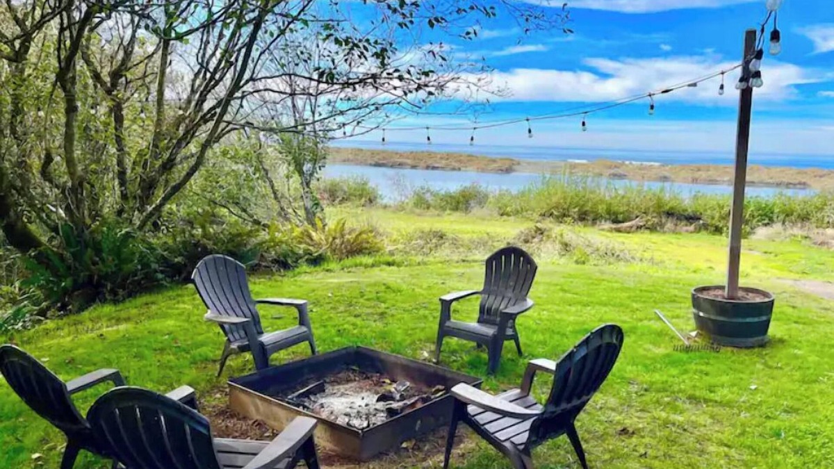 McKinleyville Cottage | Shore Acres Ocean View Cabin and Retreat Space