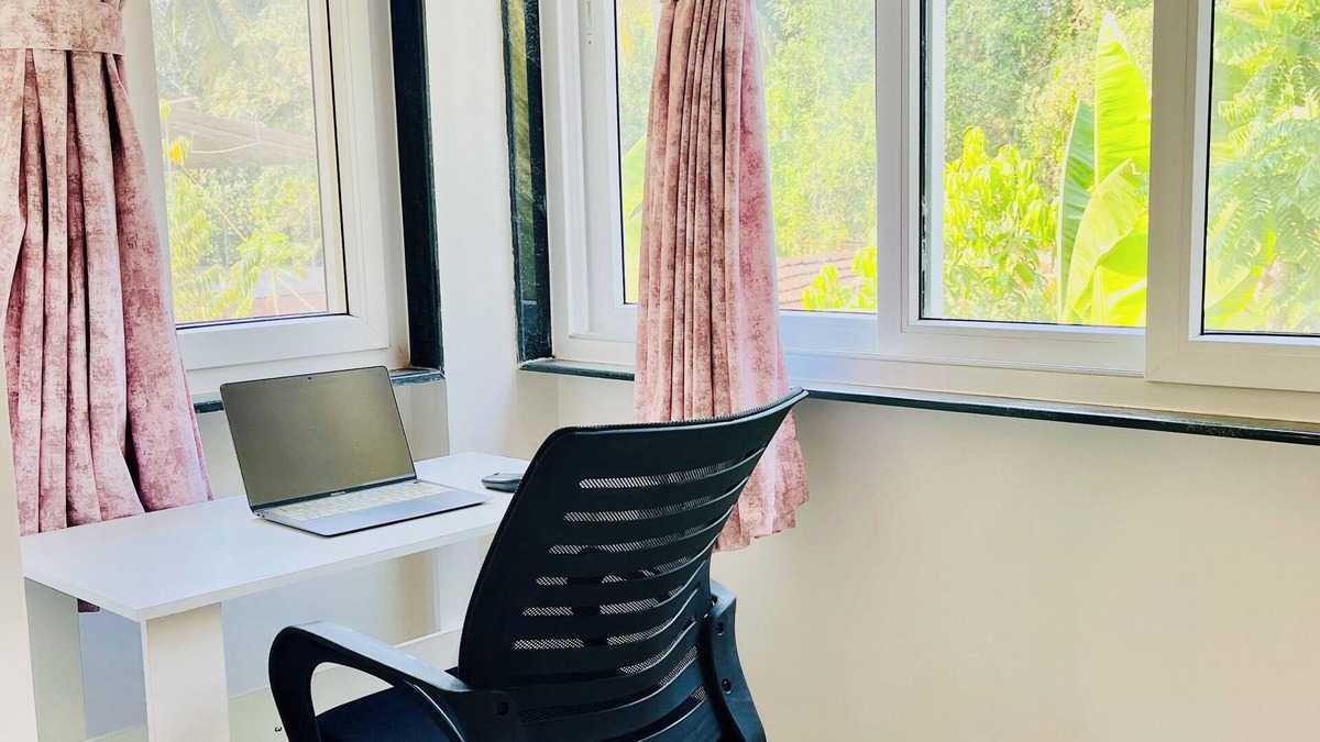 Benaulim Apartment | Shore & More : Charming 2-bedroom apartment with AC, WiFi in tranquil Benaulim