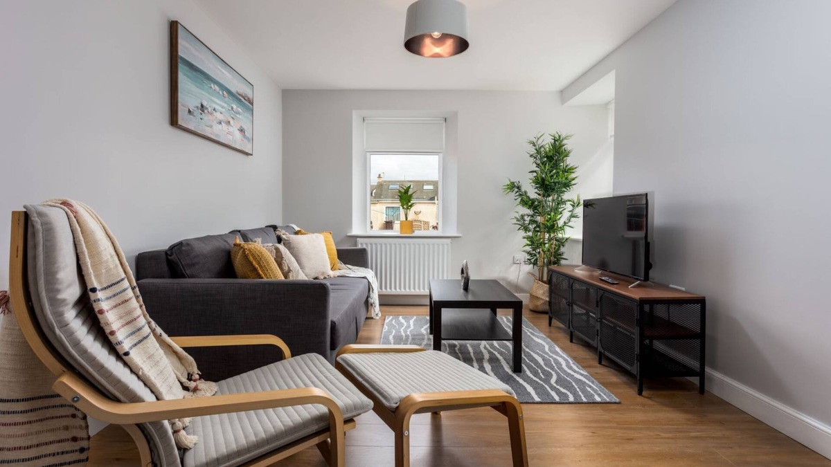 Prestwick Apartment | Shore View - Donnini Apartments