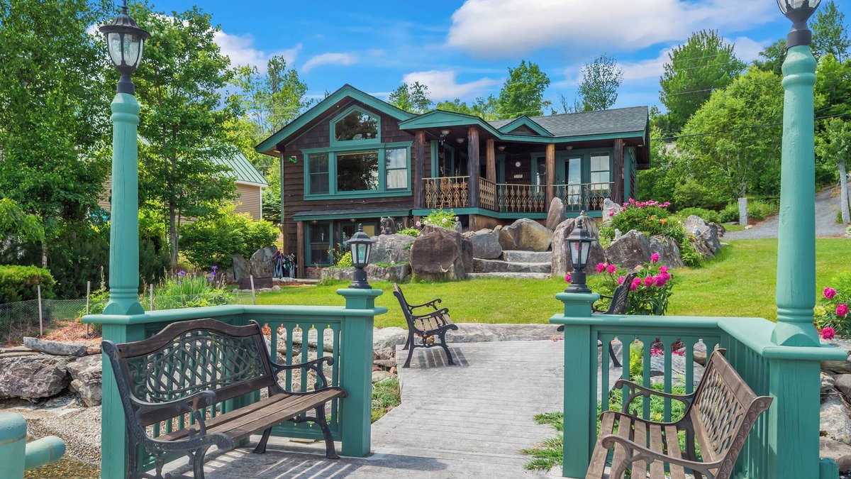 Rangeley Plantation House | Short Gap - Beautiful home on the western shore of Rangeley Lake