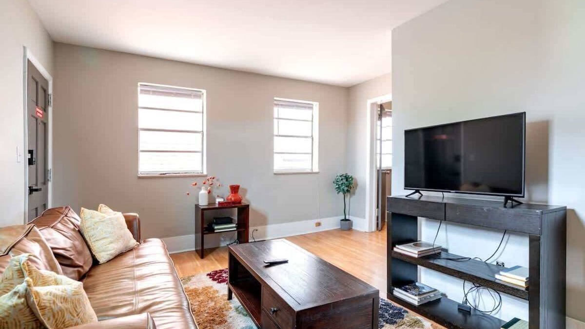 Victorian Village House | Short North/Downtown | Near High St | Walk to Convention Center | 5,800+ Reviews