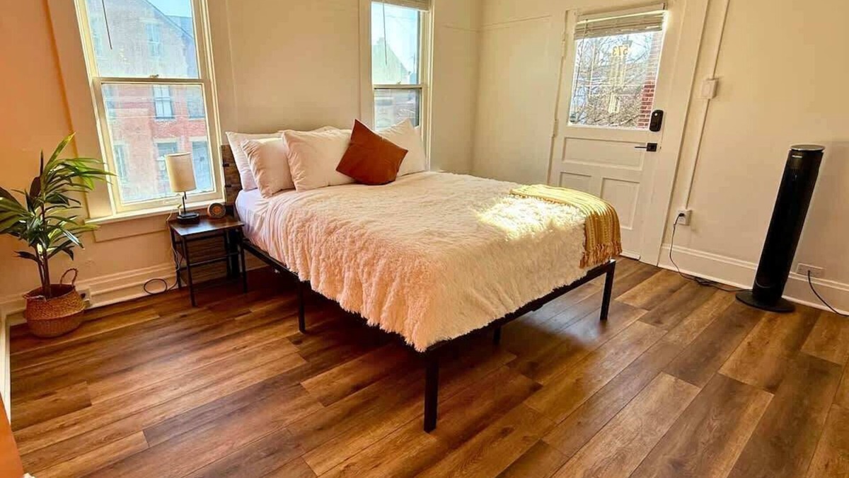 Brewery District House | Short North- Private Parking - Pets - Convention