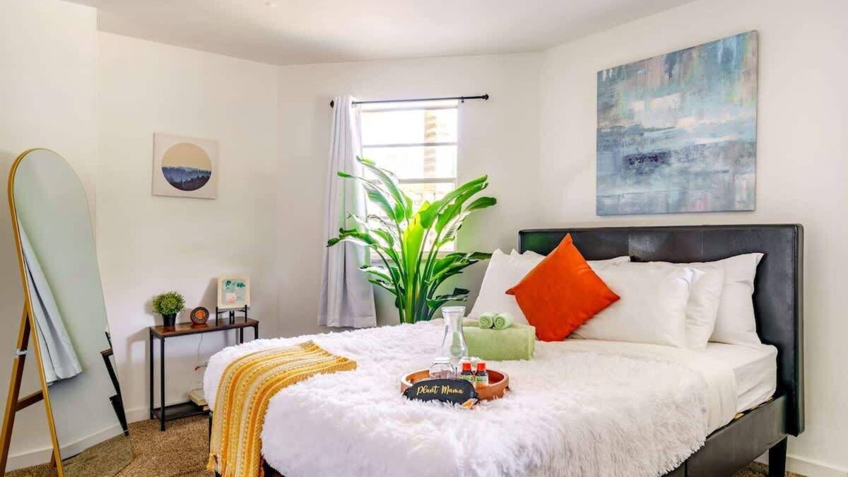 Arena District House | Short North - Private Parking - Pets - Convention