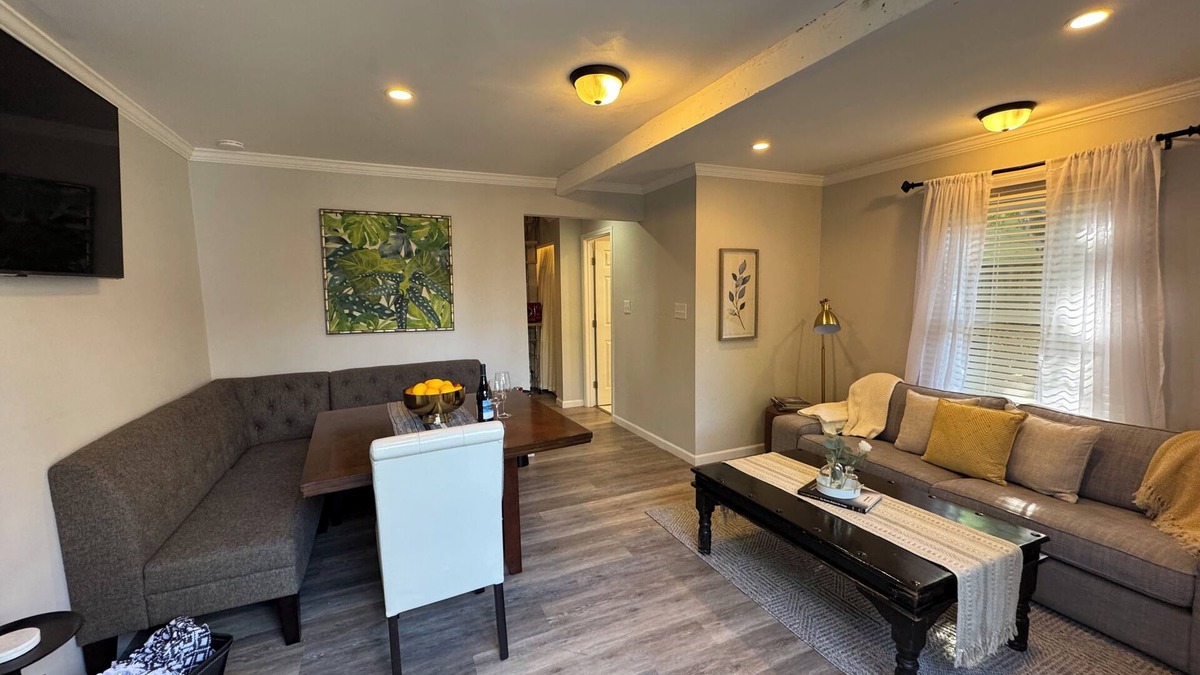 McMinnville House | Short Walk to 3rd Street from Evermore Carriage House!
