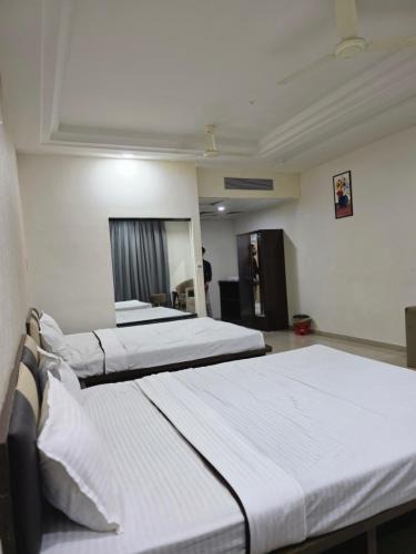 Amravati Hotel | Shri Harichand Hotel