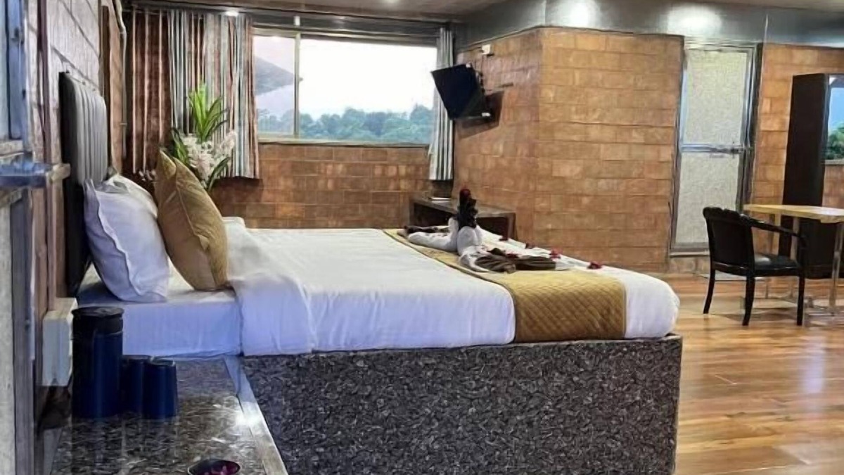 Mendarda Hotel | Shri Shiv Villa Managed By Blue Diamond