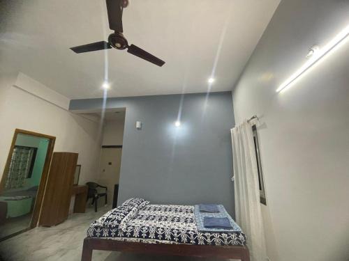 Gokarna House | Shri Virajita - Budget AC 1 Bhk double bed