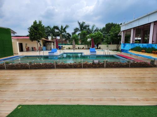 Marhi Hotel | Shriji Resort