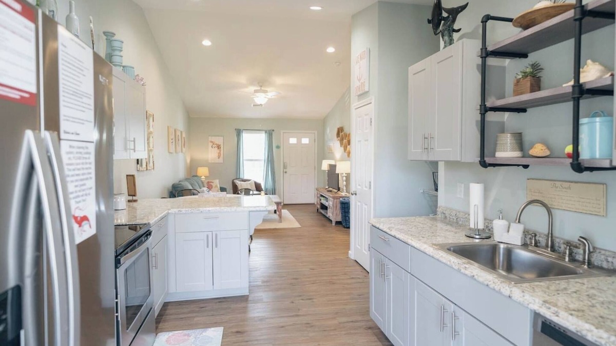 Port St. Joe House | Shrimp Shack - Close to Downtown & Beaches - King Bed - Boat Parking - NO Pet Fees !