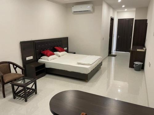 Marhi Hotel | Shyama Hotel