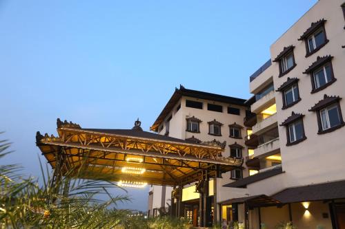 Orai Hotel | Shyama Sarovar Portico