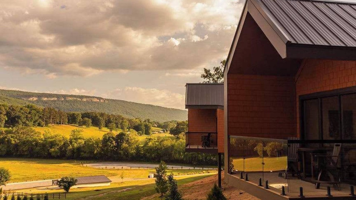 Wildwood Apartment | Side-by-Side Luxury Cabins with Panoramic Views