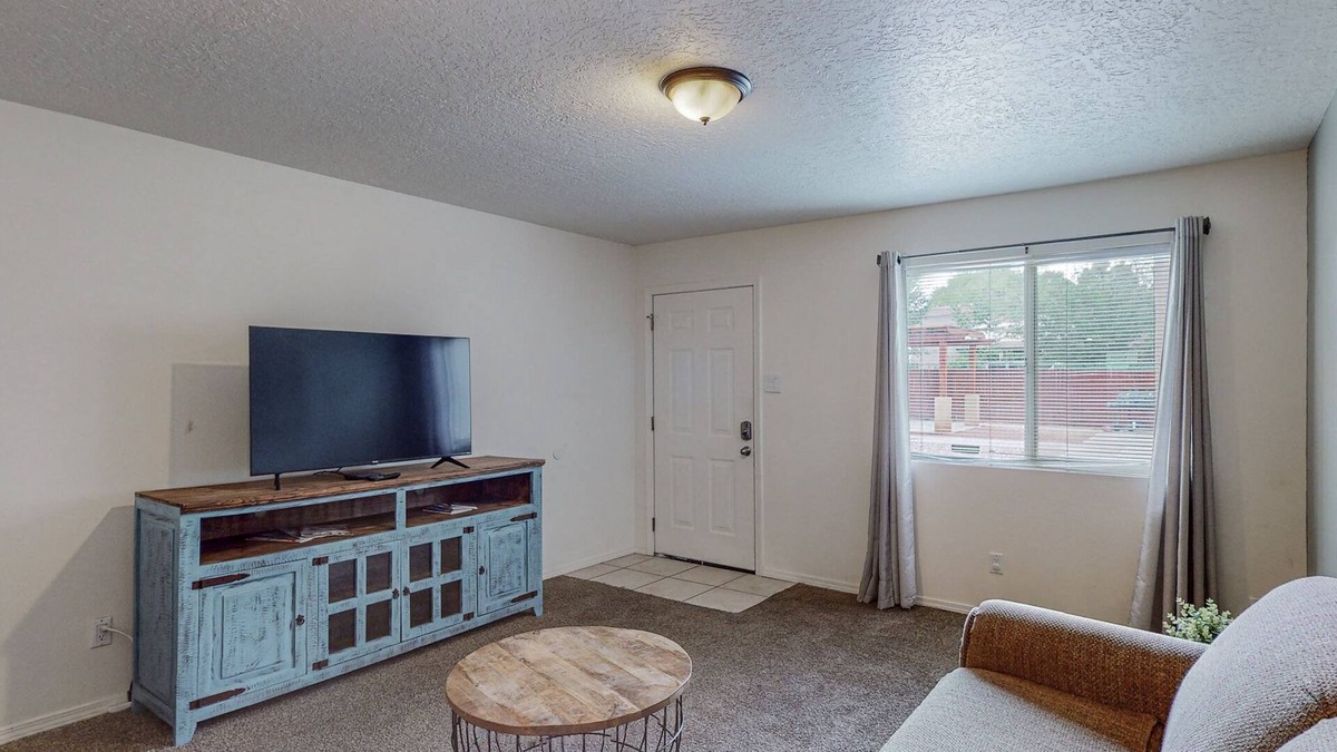 West Old Town Apartment | Sienna Square, 2 QB, 1 BA, WIFI, Near Old Town